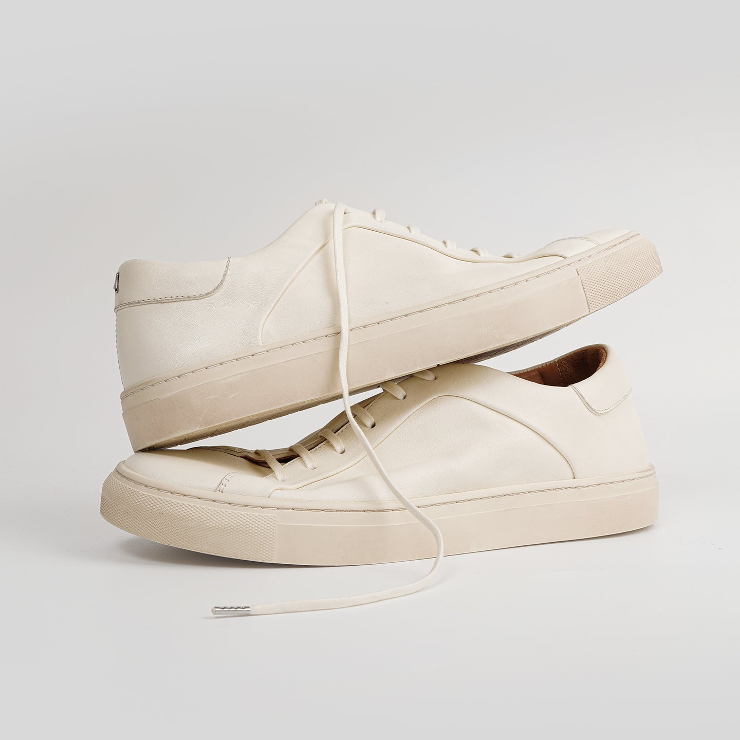 DB0020-1 HORSEHIDE CASUAL WHITE SNEAKERS