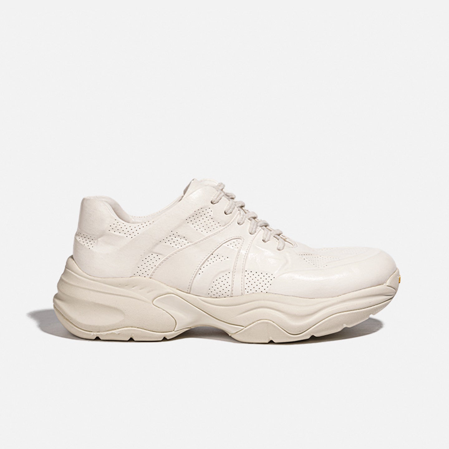 1819-1 PERFORATED BREATHABLE DAD SNEAKERS