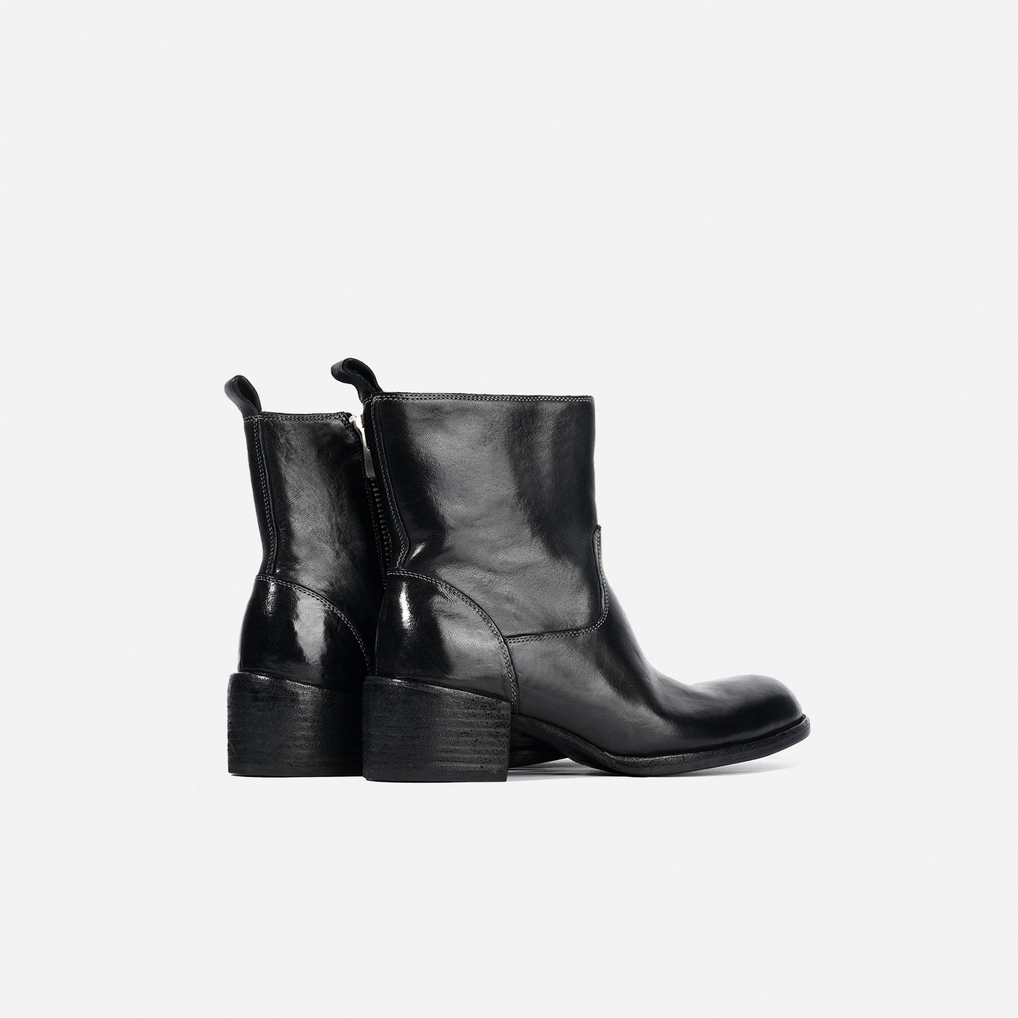DREAMBOX Women’s Washed Horsehide Platform Boots – Chunky Heel & Comfortable Lift WM25113
