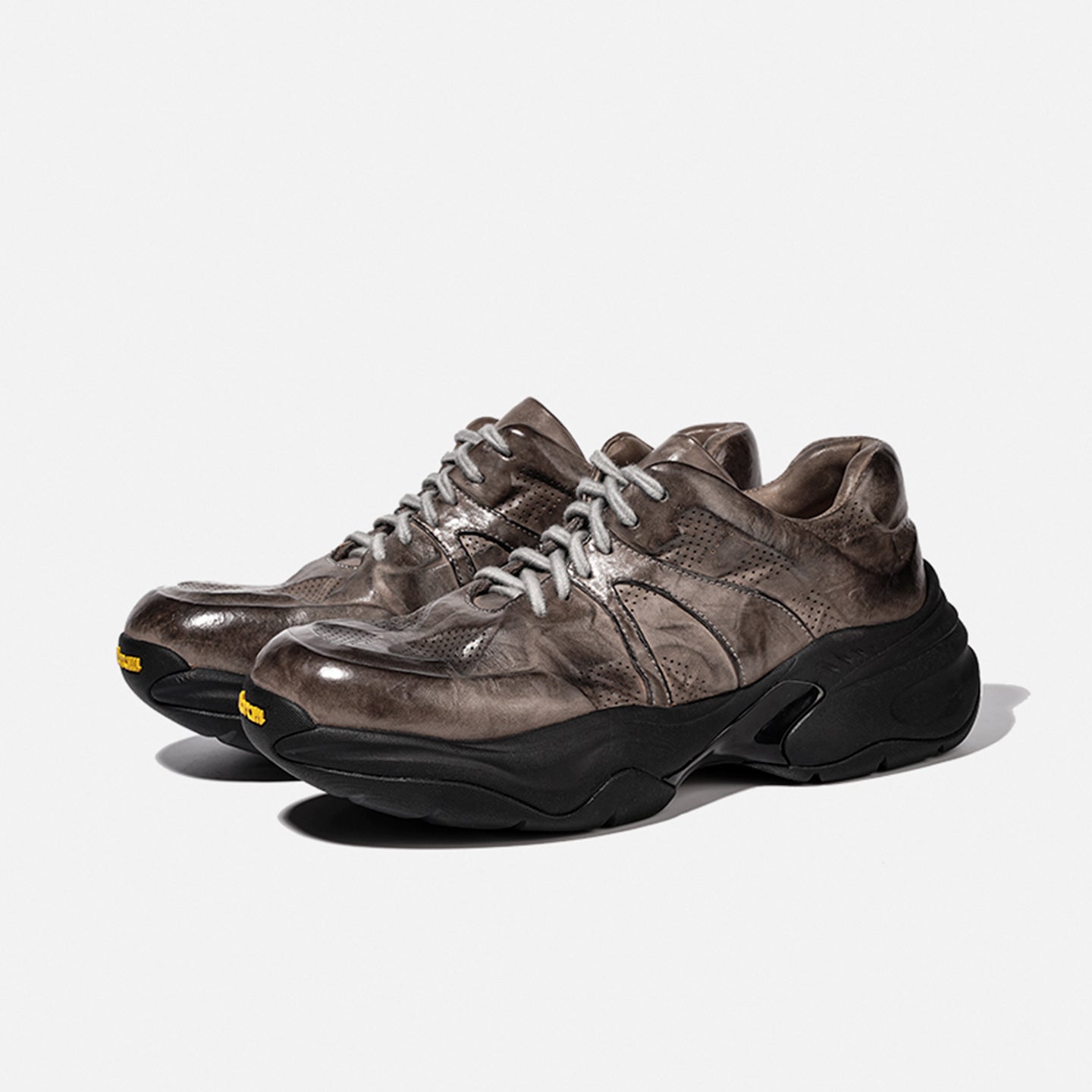 1819-1 PERFORATED BREATHABLE DAD SNEAKERS