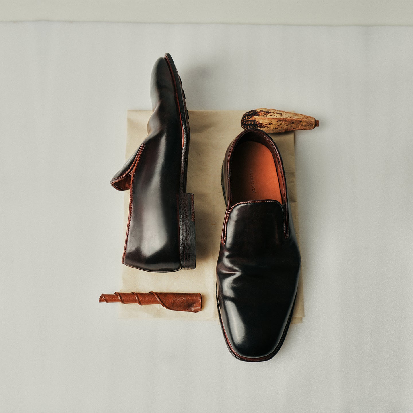 DREAMBOX Vibram 코도반(말 엉덩이 가죽) 소재의 통기성 슬립온 로퍼: 여름 신상 풀온 타입 캐주얼 가죽 구두 017-1