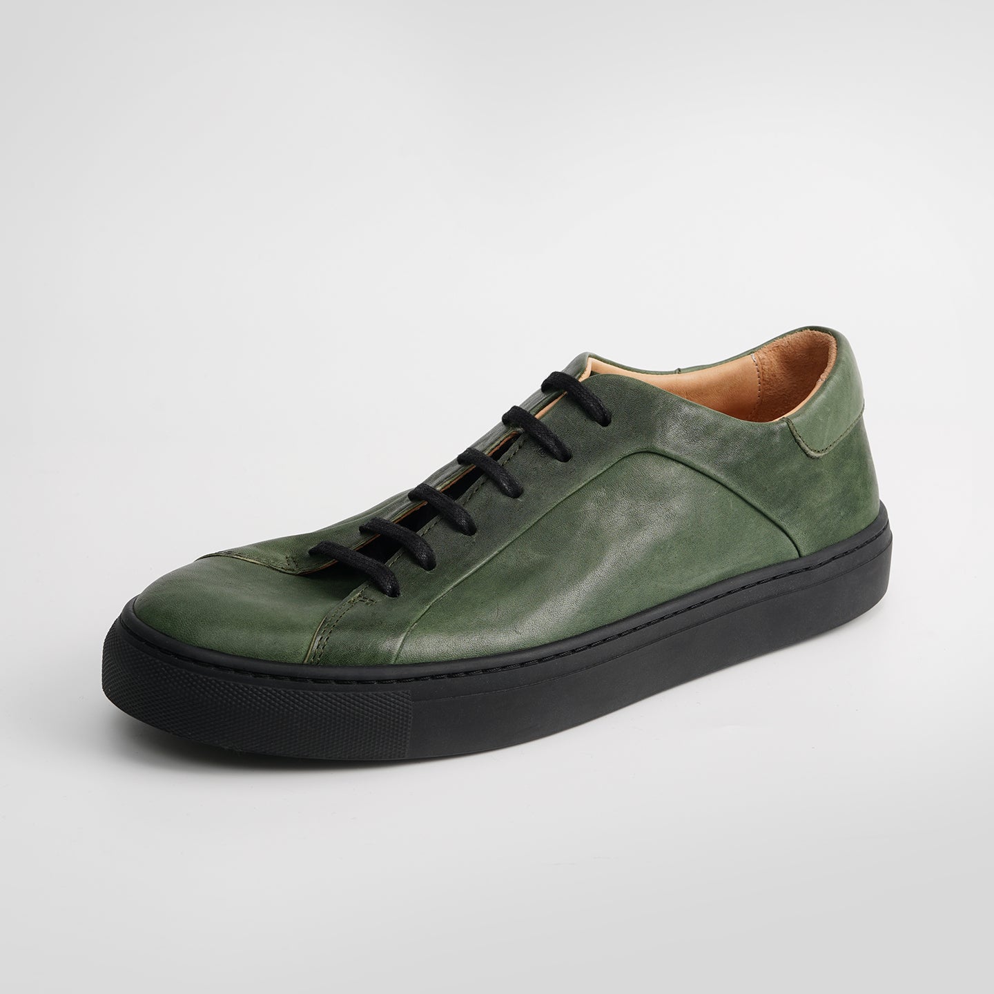 DB0020-1 HORSEHIDE CASUAL WHITE SNEAKERS