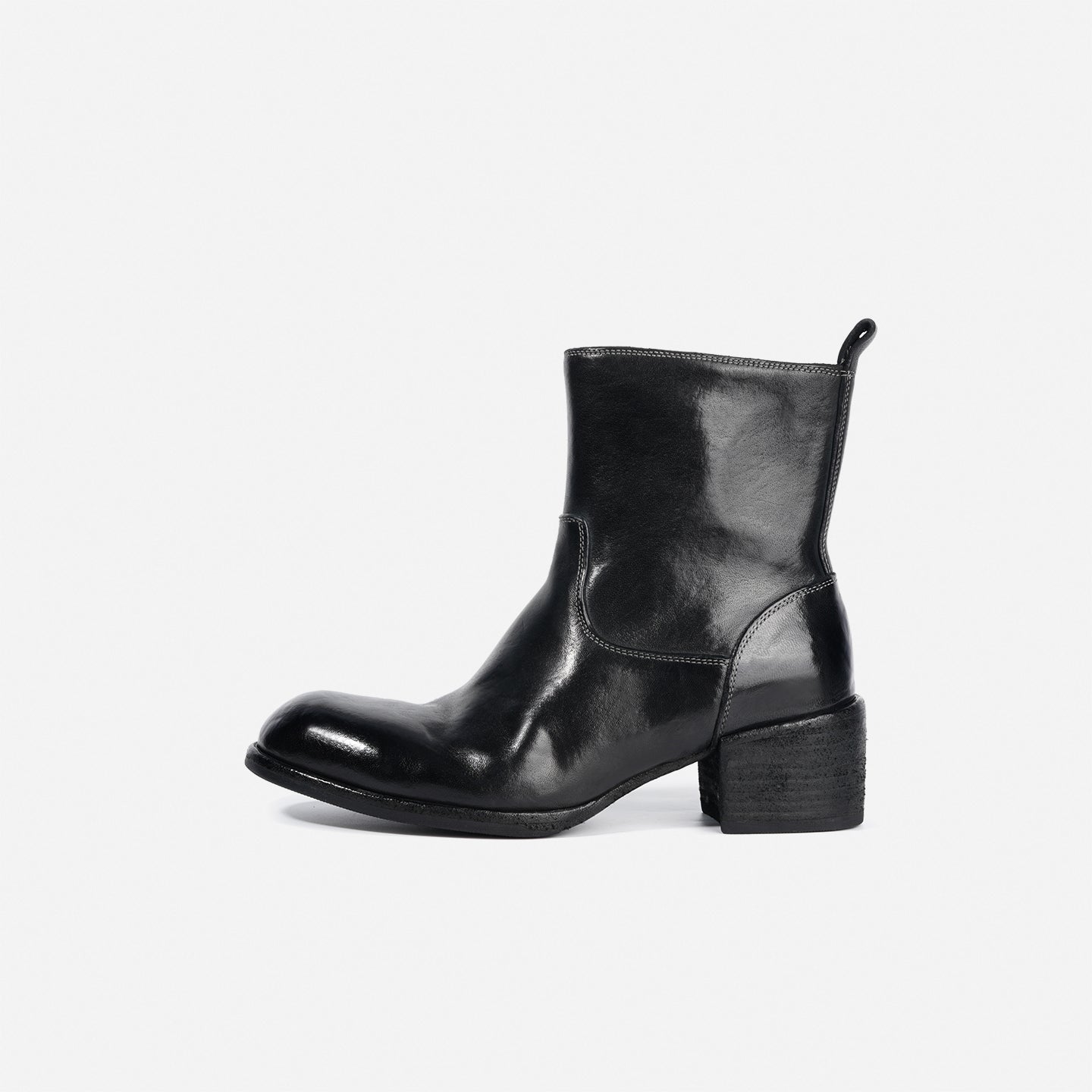 DREAMBOX Women’s Washed Horsehide Platform Boots – Chunky Heel & Comfortable Lift WM25113