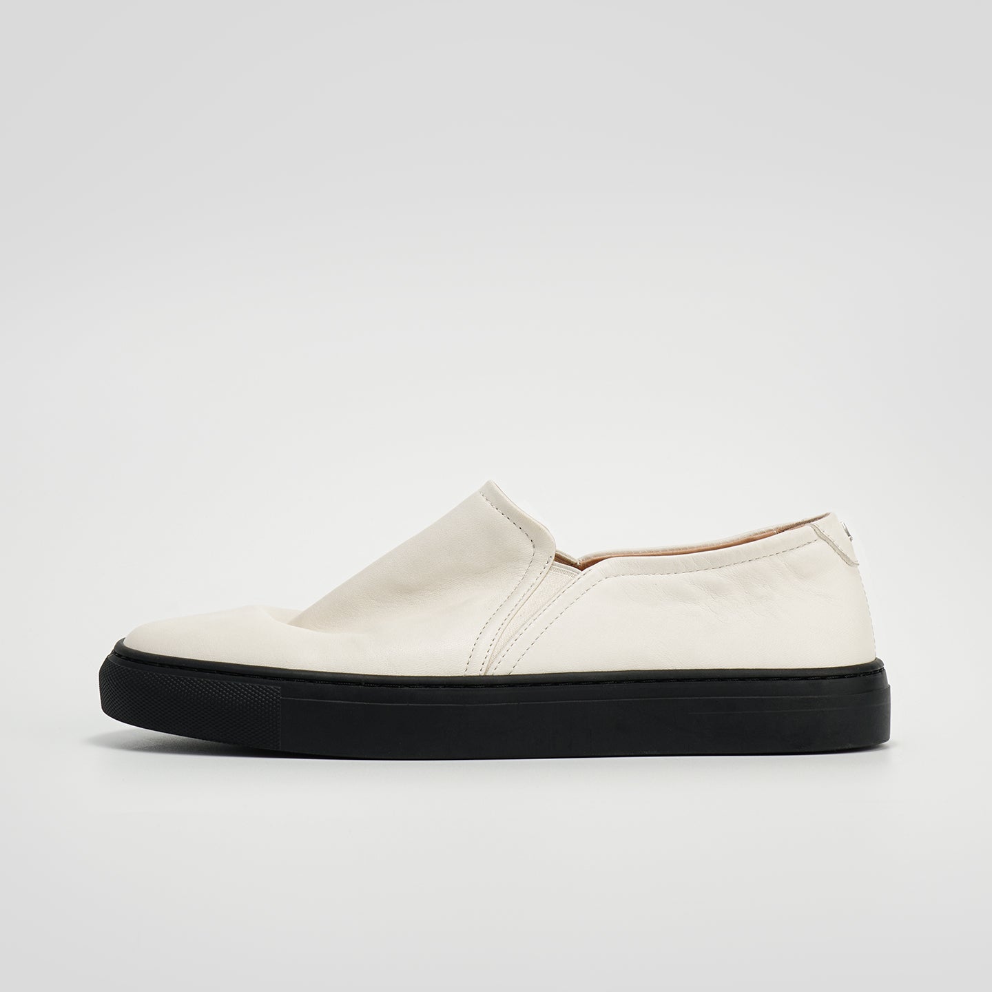 DB0020-2 SLIP-ON CASUAL SKATE SHOES
