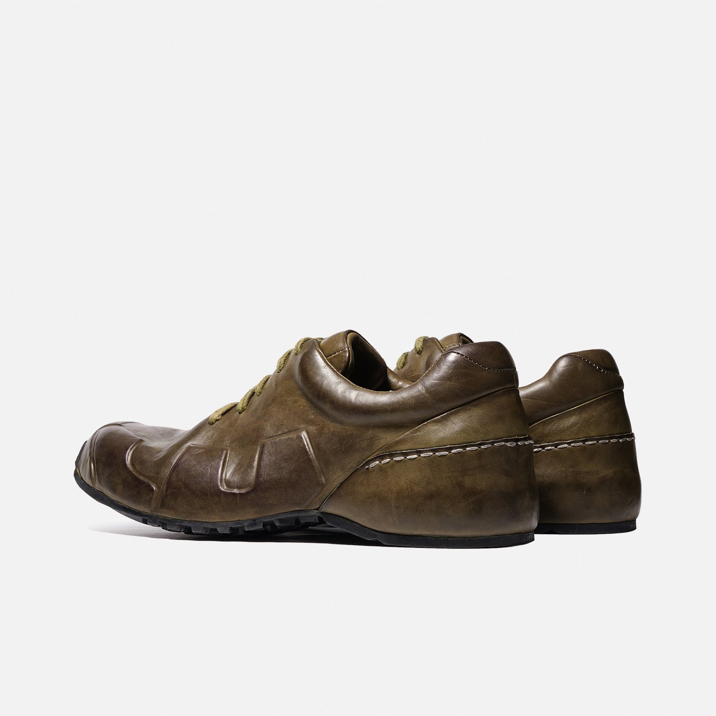 2579 HORSEHIDE ARMOR SHOES